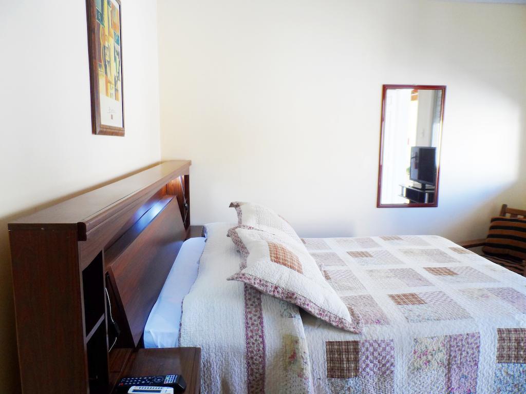 Petit Rivera Hotel Ruang foto