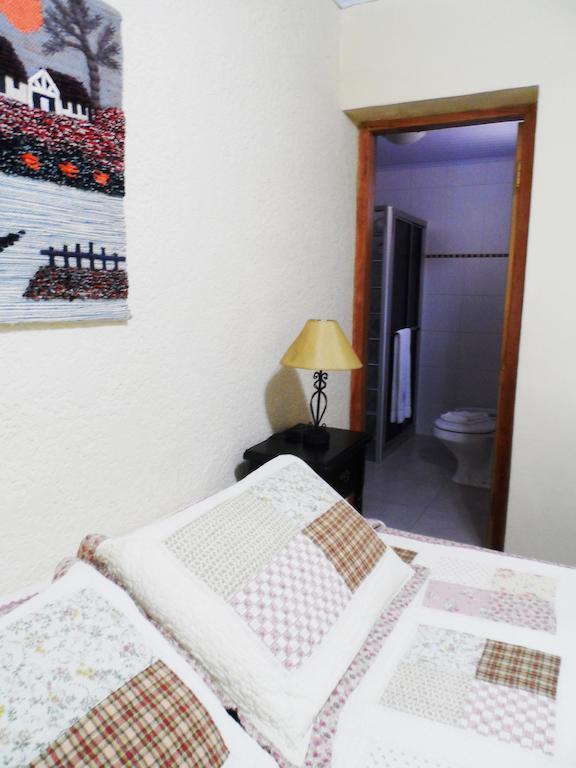 Petit Rivera Hotel Ruang foto